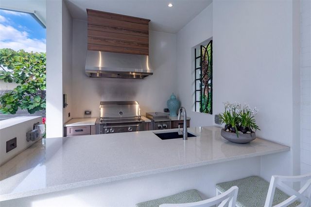 851 PARK LAKE COURT, Orlando, FL 32803