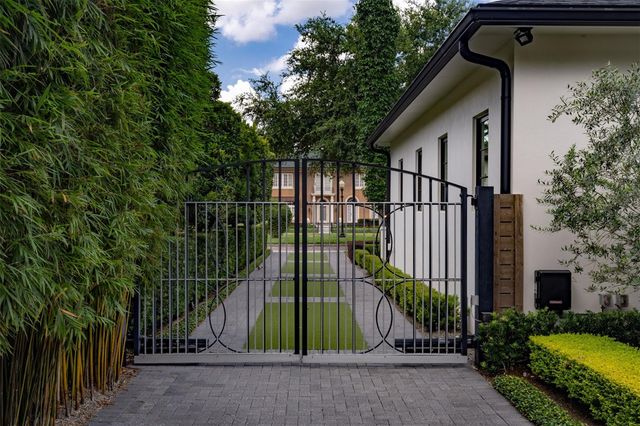 851 PARK LAKE COURT, Orlando, FL 32803