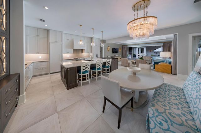 851 PARK LAKE COURT, Orlando, FL 32803