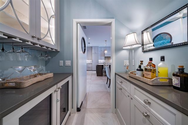 851 PARK LAKE COURT, Orlando, FL 32803