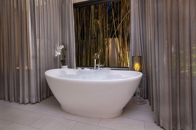 851 PARK LAKE COURT, Orlando, FL 32803