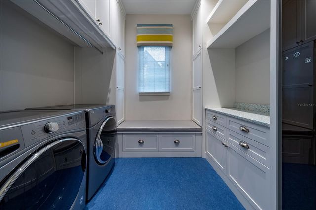 851 PARK LAKE COURT, Orlando, FL 32803