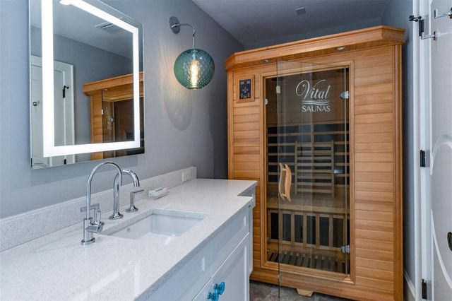 851 PARK LAKE COURT, Orlando, FL 32803