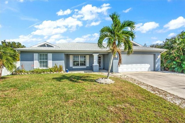 1137 Nelson RD N, Cape Coral, FL 33993