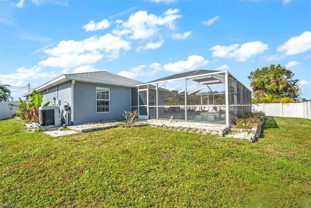 1137 Nelson RD N, Cape Coral, FL 33993