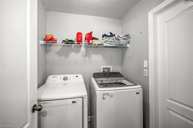 1137 Nelson RD N, Cape Coral, FL 33993