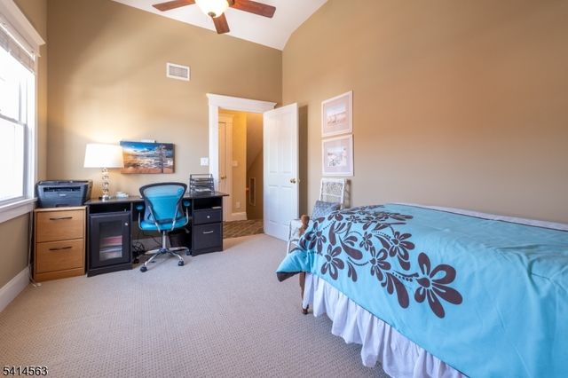 57 Union St, Hawthorne Boro, NJ 07506