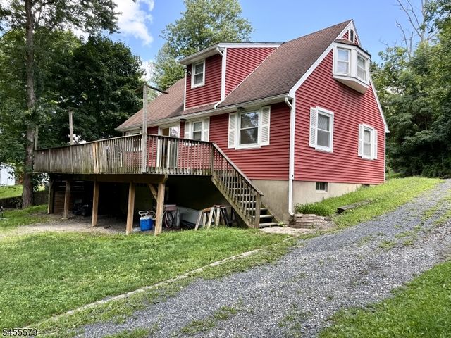 12 Shady Ln, Newton Town, NJ 07860
