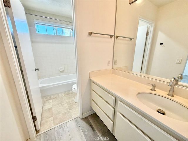 66 Agostino, Irvine, CA 92614