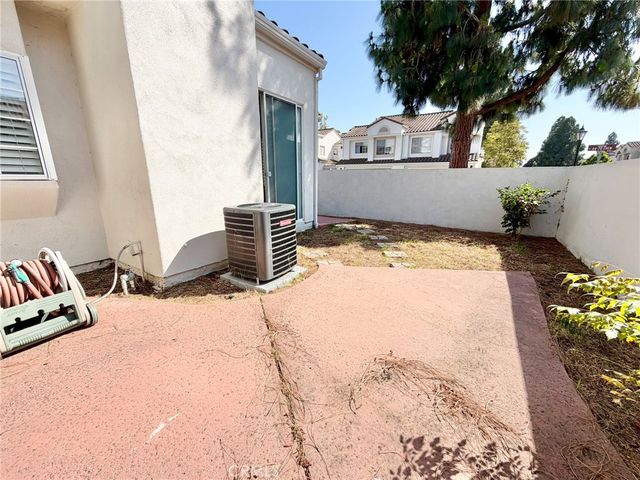 66 Agostino, Irvine, CA 92614