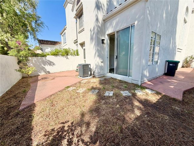 66 Agostino, Irvine, CA 92614