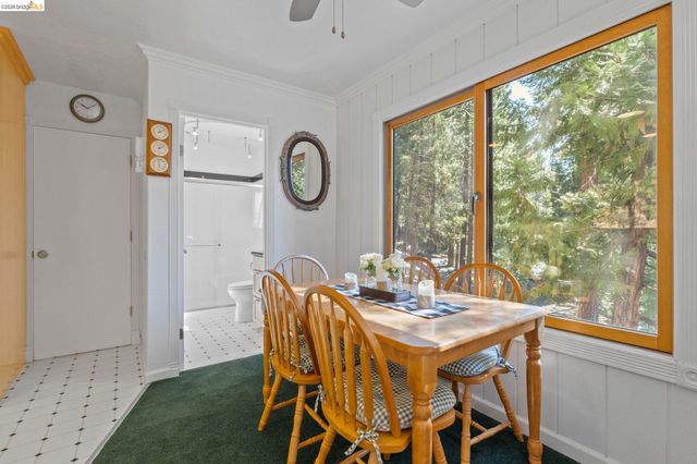 29810 Mariposa Dr, Cold Springs, CA 95335