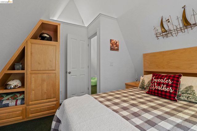 29810 Mariposa Dr, Cold Springs, CA 95335