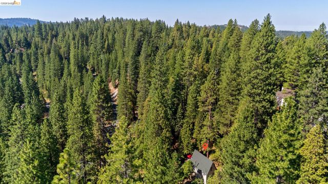 29810 Mariposa Dr, Cold Springs, CA 95335