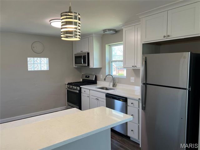 1135 Wilshire Avenue, University City, MO 63130