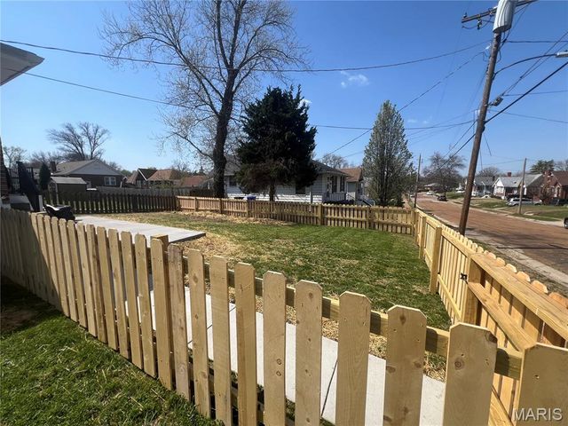 1135 Wilshire Avenue, University City, MO 63130