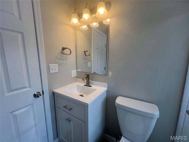 1135 Wilshire Avenue, University City, MO 63130