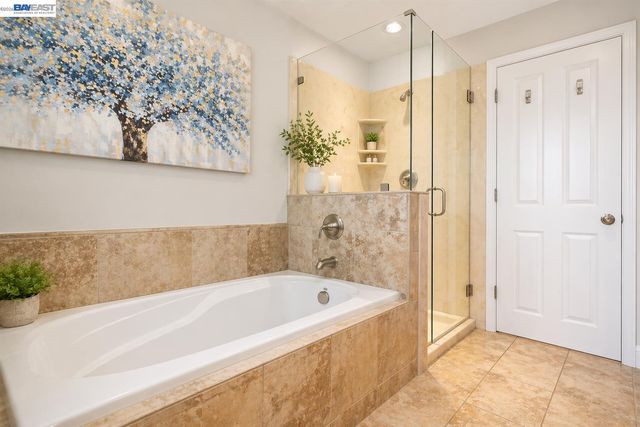 17676 Garland Ct, Castro Valley, CA 94546