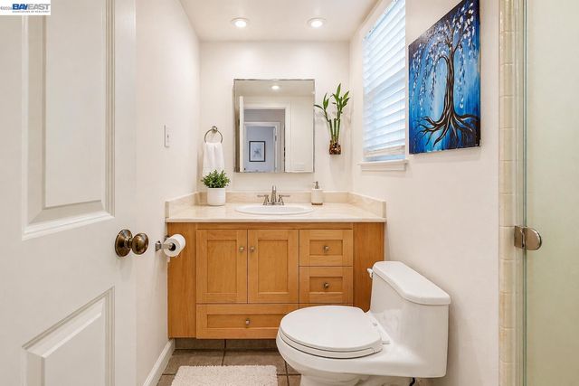 17676 Garland Ct, Castro Valley, CA 94546