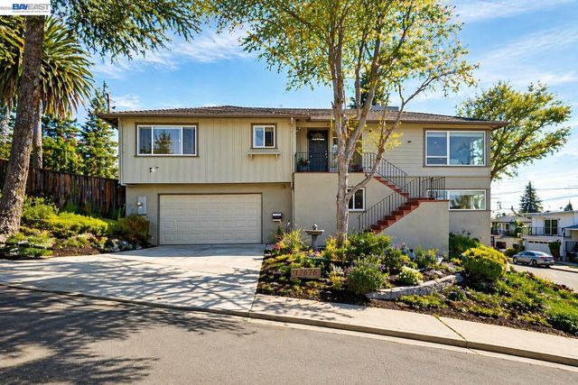 17676 Garland Ct, Castro Valley, CA 94546