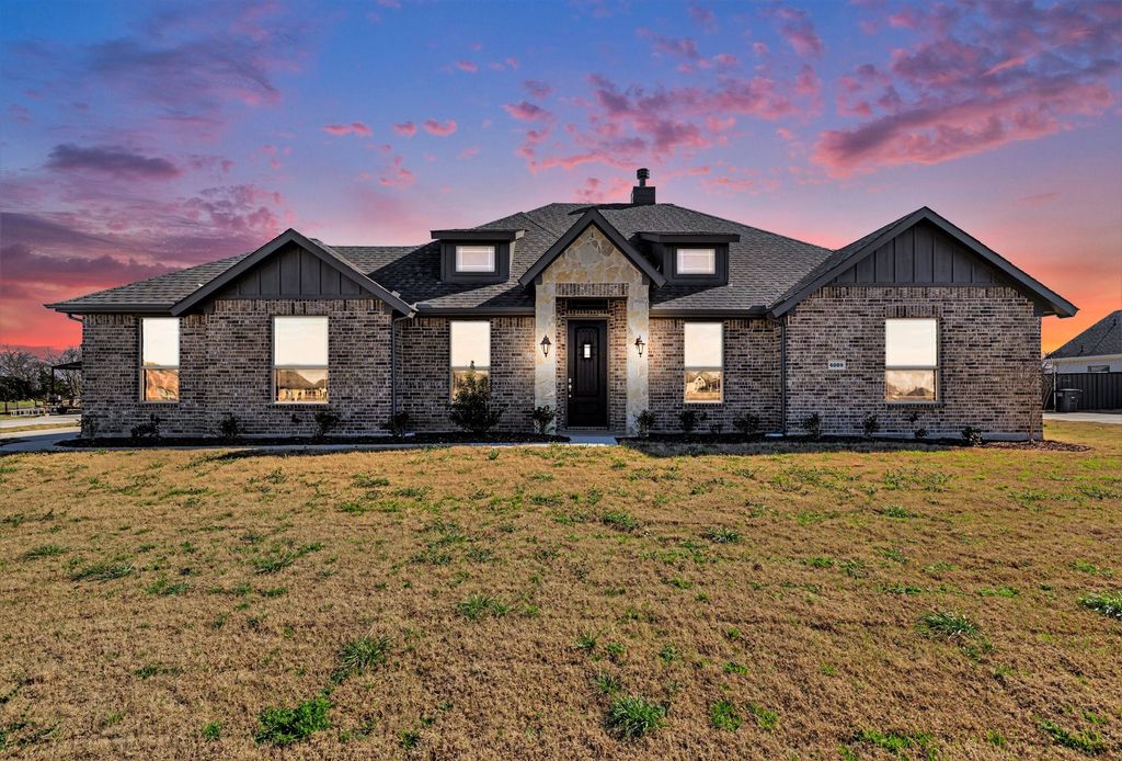 6009 Amber, Sanger, TX 76266