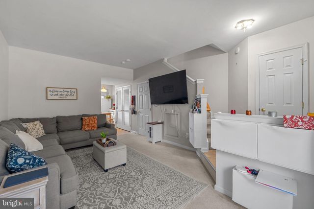 44481 WATERTOWN TER, Ashburn, VA 20147