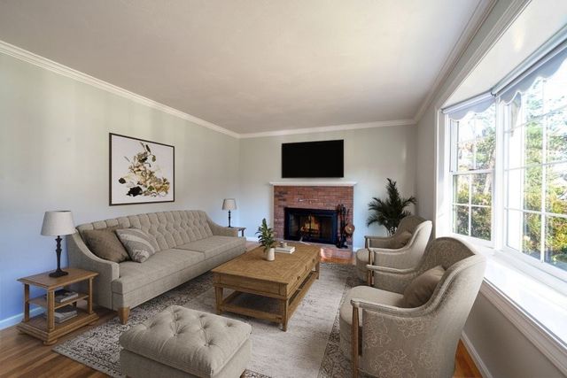 21 Strawberry Ln, Whitman, MA 02382