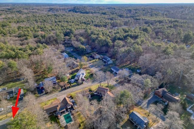 21 Strawberry Ln, Whitman, MA 02382