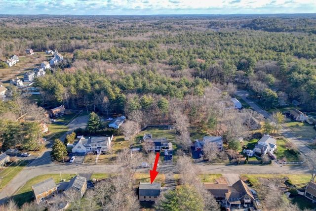 21 Strawberry Ln, Whitman, MA 02382