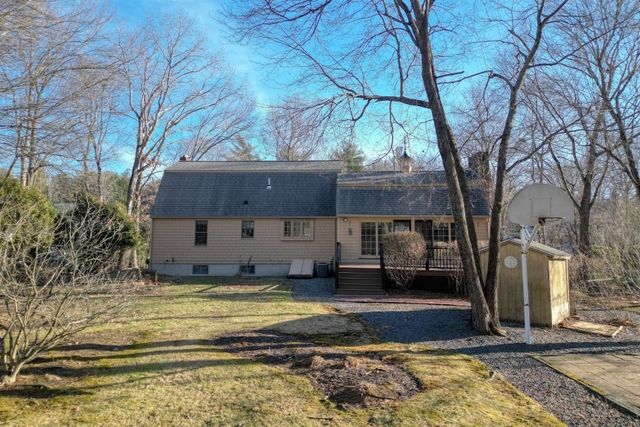 21 Strawberry Ln, Whitman, MA 02382