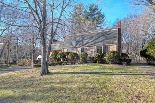 21 Strawberry Ln, Whitman, MA 02382