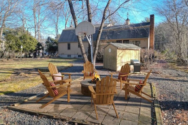 21 Strawberry Ln, Whitman, MA 02382