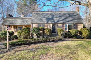 21 Strawberry Ln, Whitman, MA 02382