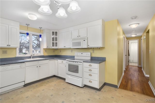 4901 Driftwood Drive, Salina, NY 13088