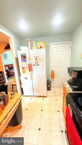 238 WYNNEWOOD AVE, Lansdowne, PA 19050