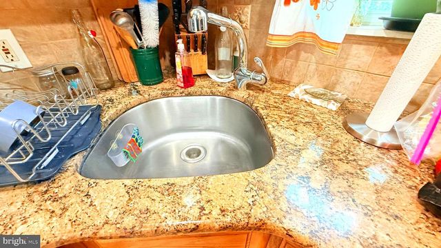 238 WYNNEWOOD AVE, Lansdowne, PA 19050