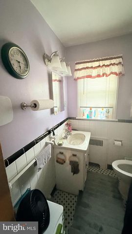 238 WYNNEWOOD AVE, Lansdowne, PA 19050