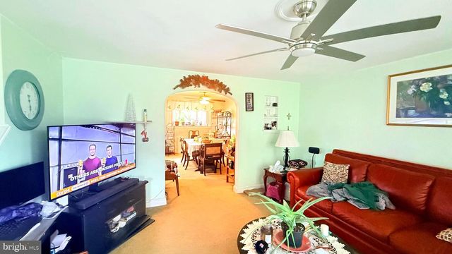 238 WYNNEWOOD AVE, Lansdowne, PA 19050