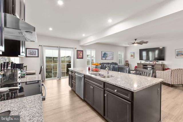 6427 HAWKEYE DR, King George, VA 22485