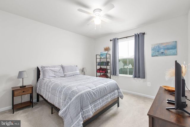 6427 HAWKEYE DR, King George, VA 22485