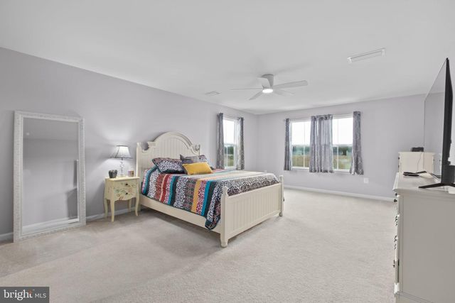 6427 HAWKEYE DR, King George, VA 22485