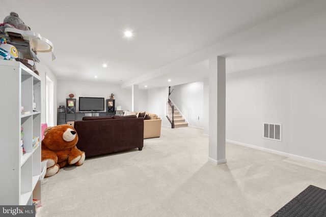 6427 HAWKEYE DR, King George, VA 22485