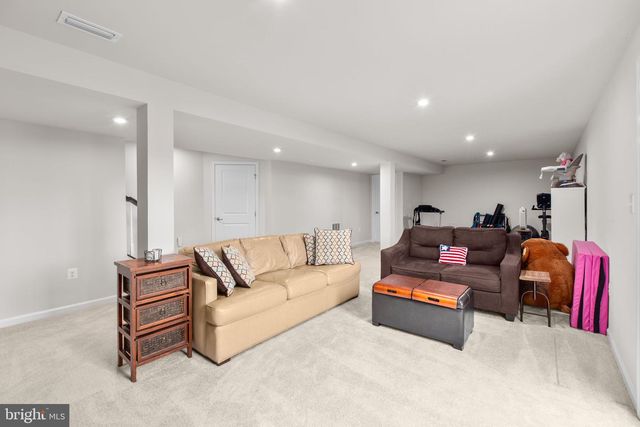 6427 HAWKEYE DR, King George, VA 22485