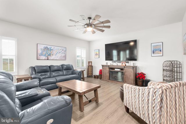 6427 HAWKEYE DR, King George, VA 22485