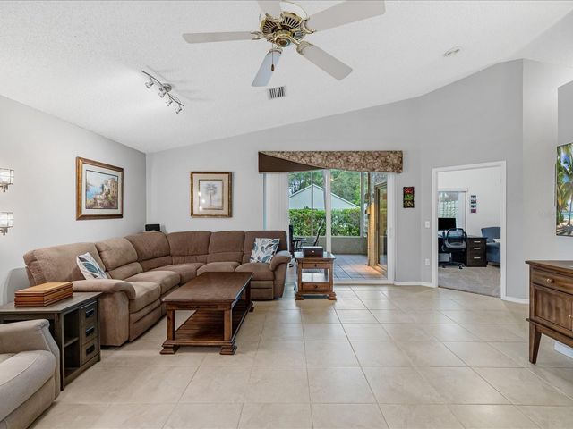 10836 BROOKHAVEN DRIVE, New Port Richey, FL 34654