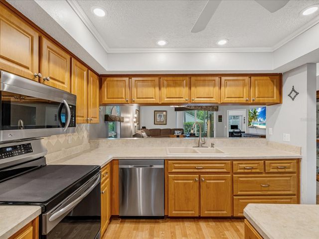10836 BROOKHAVEN DRIVE, New Port Richey, FL 34654