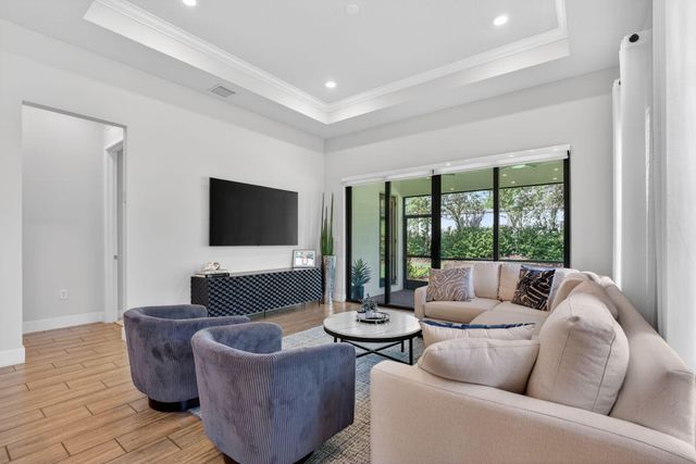 8427 W Blue Spring Drive, Parkland, FL 33067