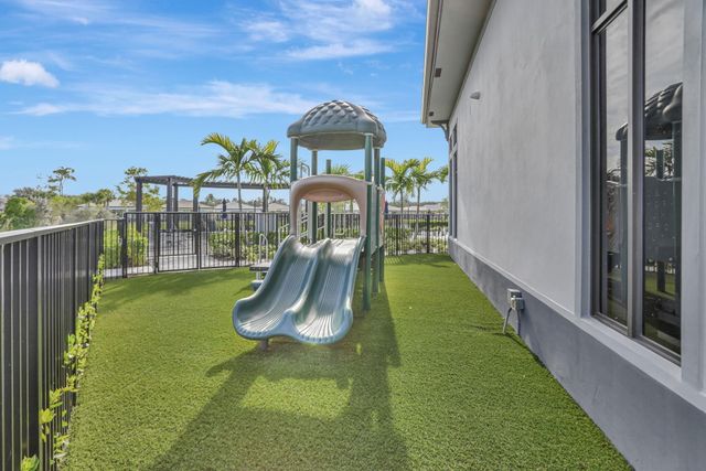 8427 W Blue Spring Drive, Parkland, FL 33067
