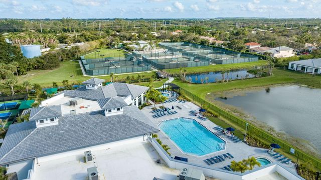 8427 W Blue Spring Drive, Parkland, FL 33067