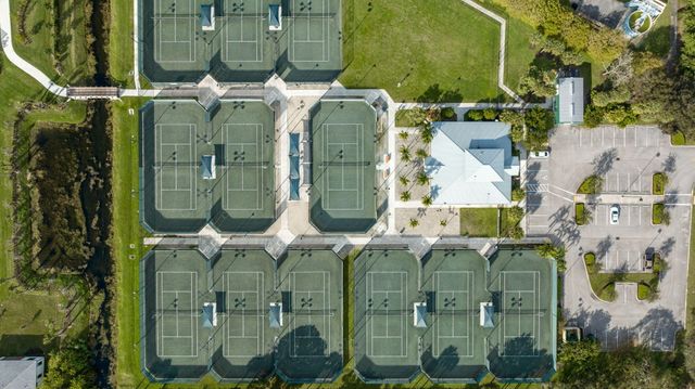 8427 W Blue Spring Drive, Parkland, FL 33067